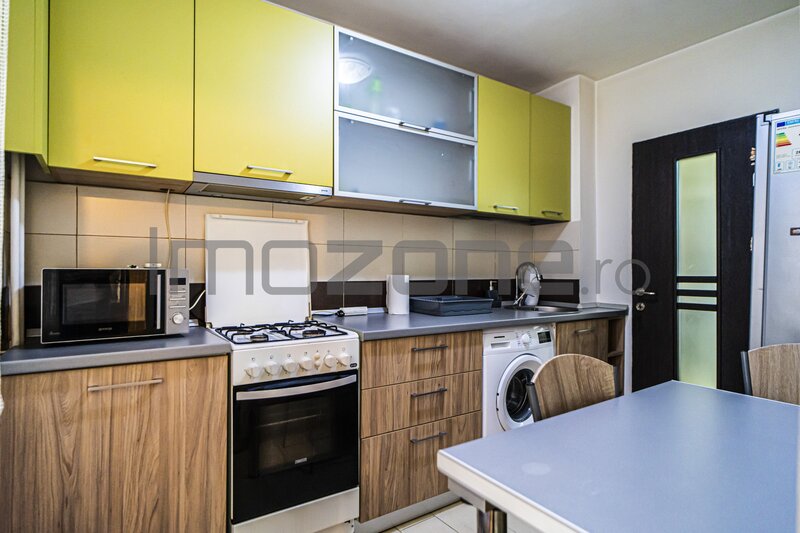 Lujerului, 2 camere, etaj 4, 54 mp, mobilat, utilat, loc de parcare inclus.